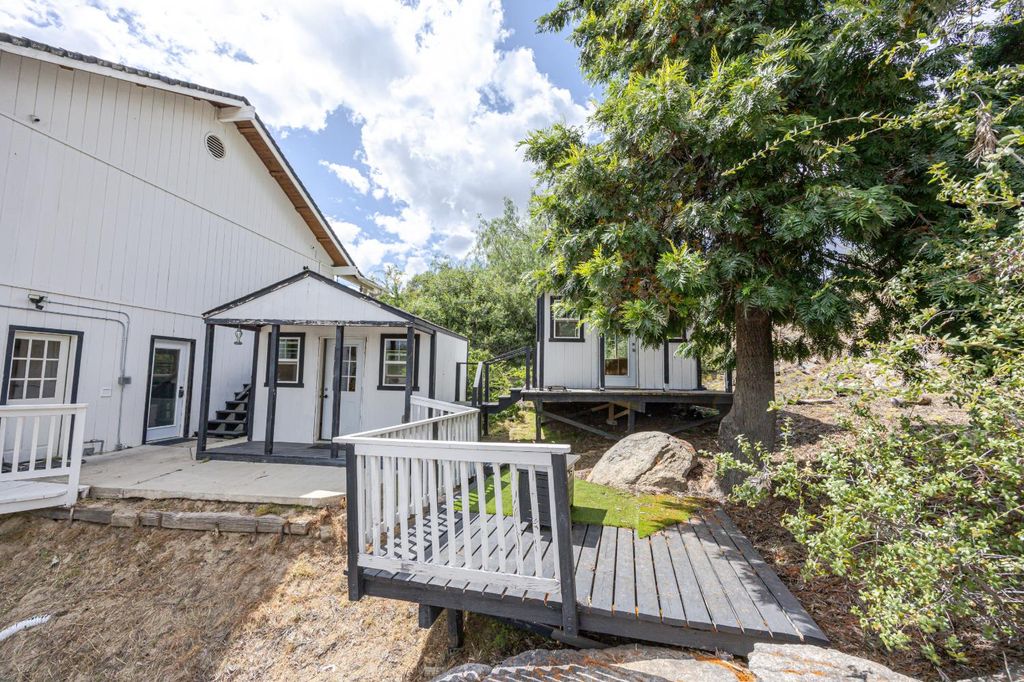 Image 78 of property listing at 28977 Long Hollow Court N, Coarsegold, CA 93614