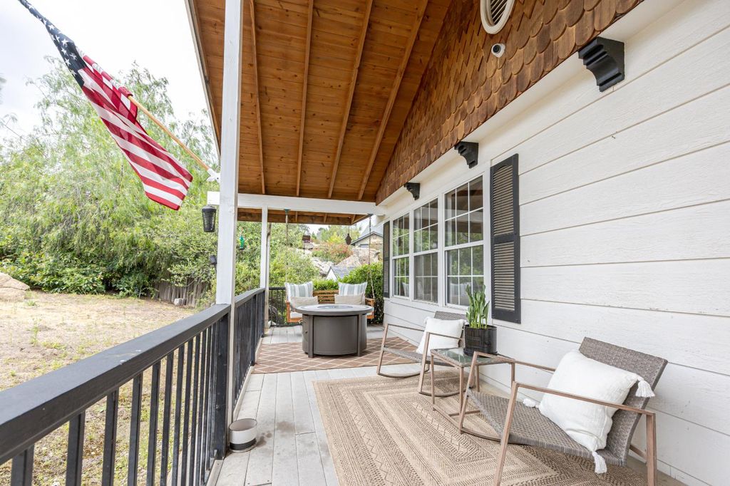 Image 9 of property listing at 28977 Long Hollow Court N, Coarsegold, CA 93614