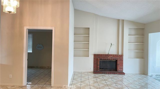 14425 Manzano, Victorville, CA 92392