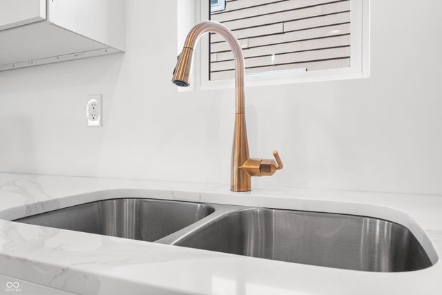 1158 Burdsal Parkway, Indianapolis, IN 46208