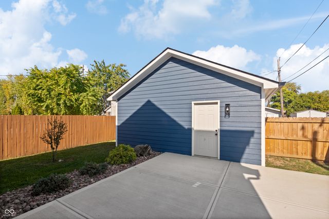 1158 Burdsal Parkway, Indianapolis, IN 46208