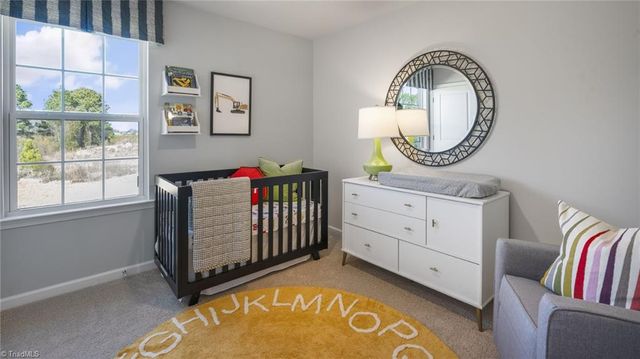 628 Beechwood Circle, Thomasville, NC 27360