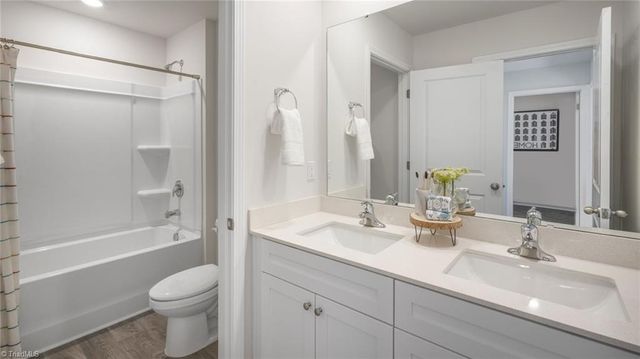 628 Beechwood Circle, Thomasville, NC 27360