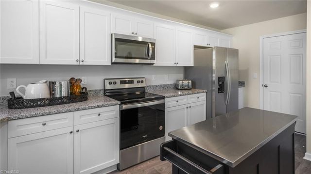 628 Beechwood Circle, Thomasville, NC 27360