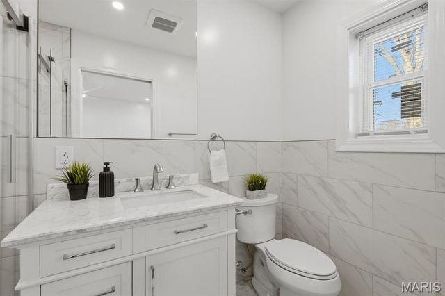 411 Tanglewood Drive, St Louis, MO 63124