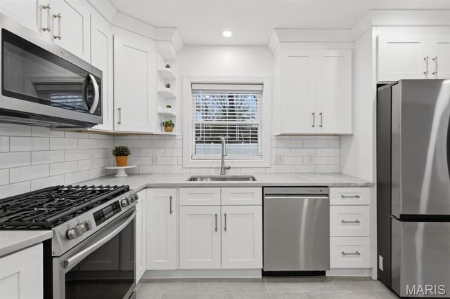 411 Tanglewood Drive, St Louis, MO 63124