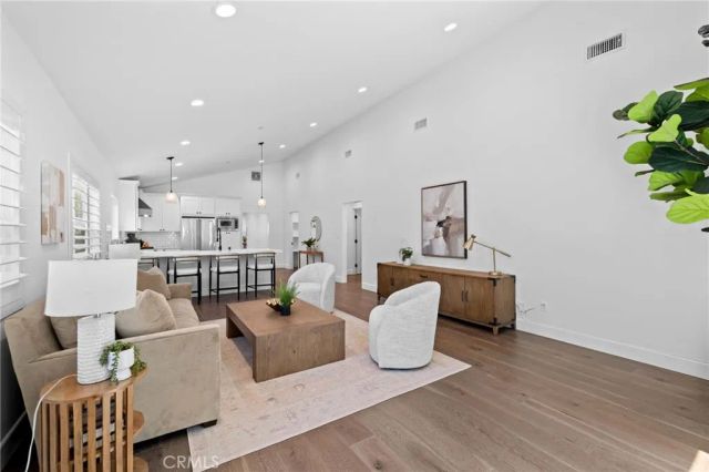 827 N Lamer, Burbank, CA 91506