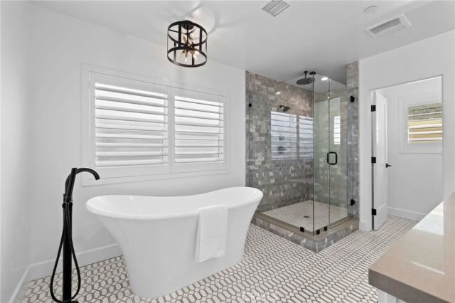 827 N Lamer, Burbank, CA 91506