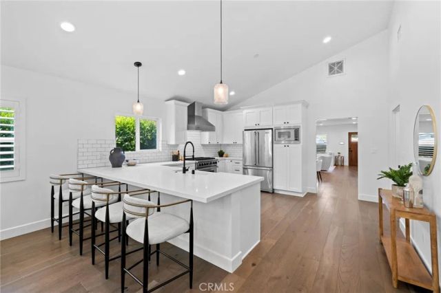 827 N Lamer, Burbank, CA 91506
