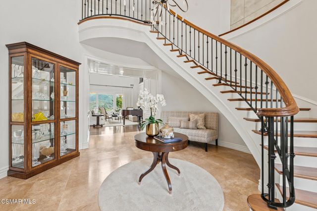 152 Hampstead Court, Westlake Village, CA 91361
