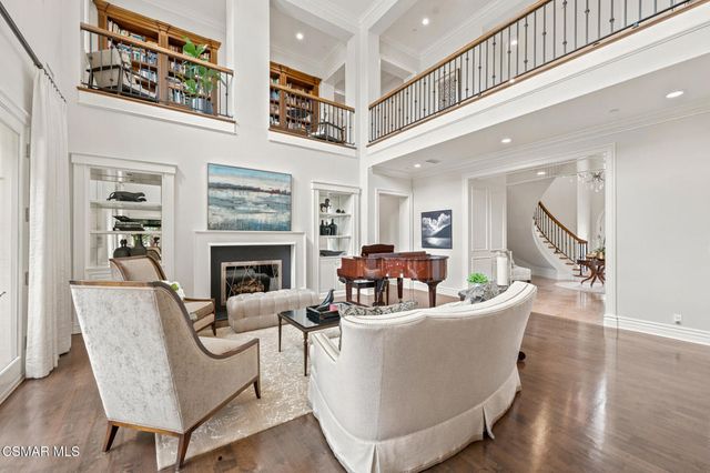152 Hampstead Court, Westlake Village, CA 91361