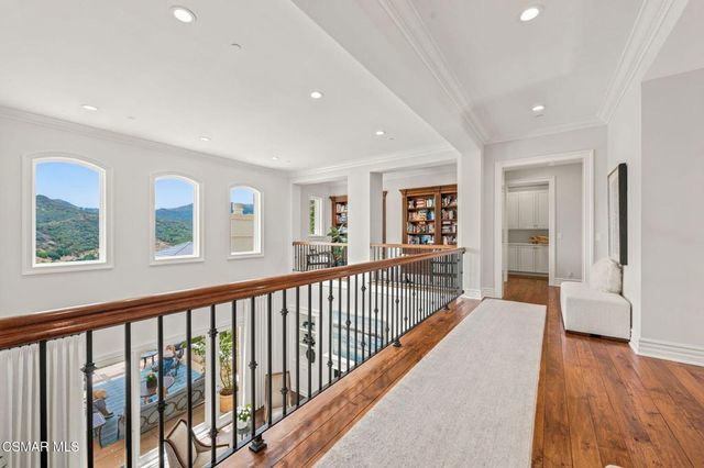 152 Hampstead Court, Westlake Village, CA 91361