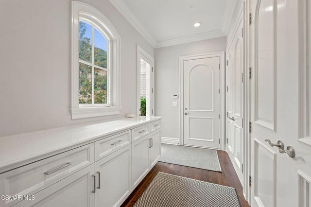 152 Hampstead Court, Westlake Village, CA 91361