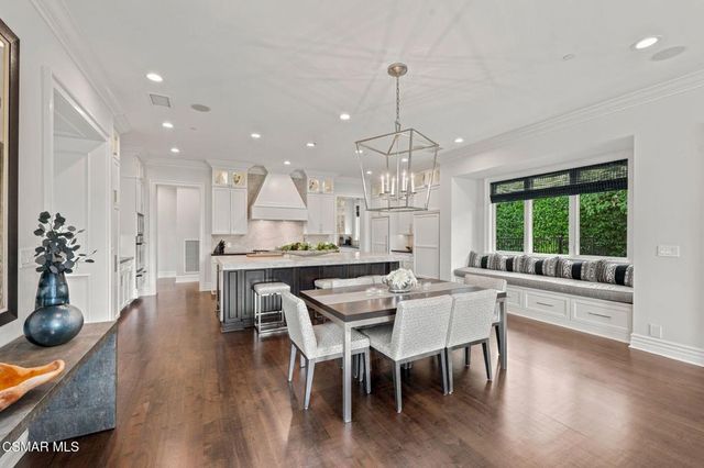152 Hampstead Court, Westlake Village, CA 91361