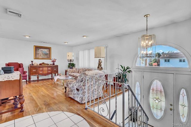 3727 Oceanside Road E, Oceanside, NY 11572