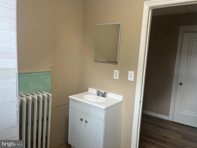 3300-00 ST VINCENT, Philadelphia, PA 19149