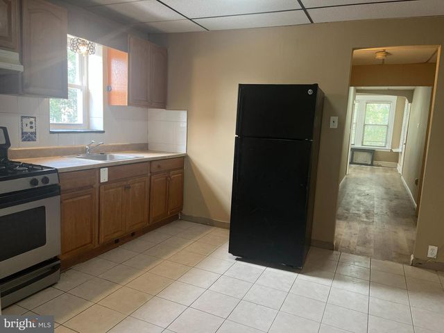 3300-00 ST VINCENT, Philadelphia, PA 19149