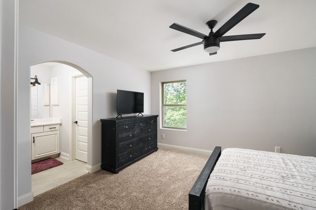 7567 Hallows Dr, Nashville, TN 37221