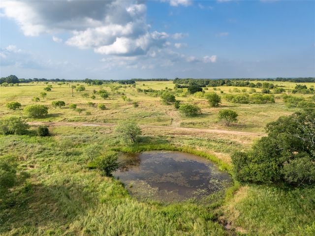 411 Cr-1475 Road, Alvord, TX 76225