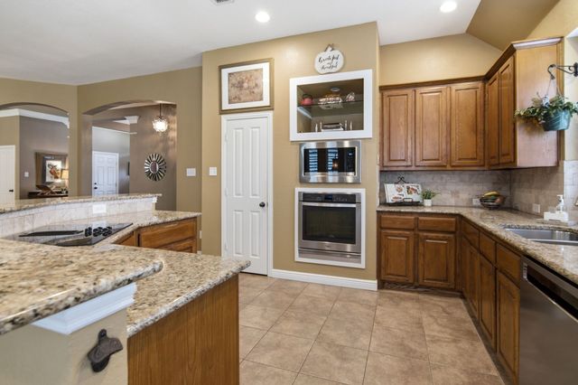 2702 Pinehurst Drive, Grapevine, TX 76051