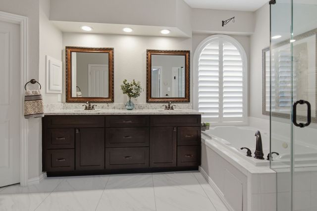 2702 Pinehurst Drive, Grapevine, TX 76051