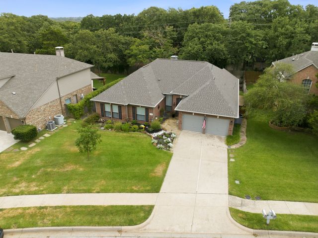 2702 Pinehurst Drive, Grapevine, TX 76051