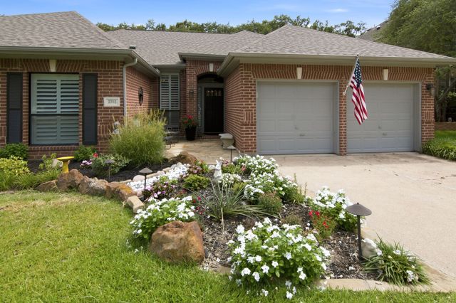 2702 Pinehurst Drive, Grapevine, TX 76051