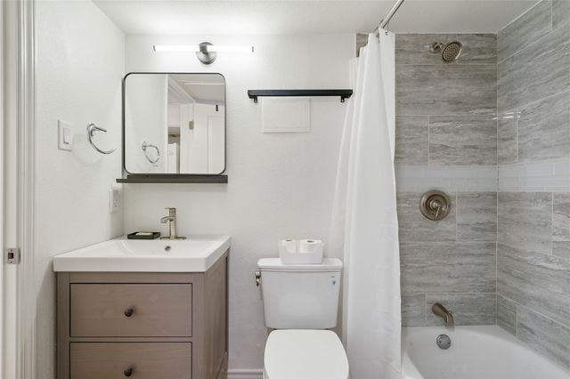 3115 Helms ST 101, Austin, TX 78705