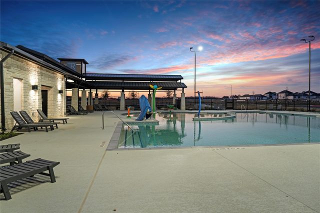 172 Gullivers DR, Elgin, TX 78621