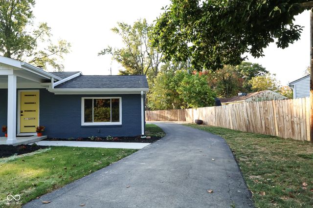 621 E 111th Street, Carmel, IN 46280