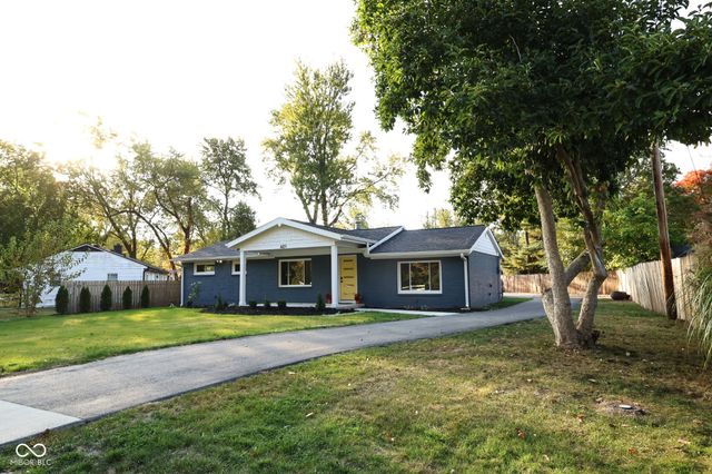 621 E 111th Street, Carmel, IN 46280