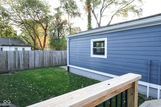 621 E 111th Street, Carmel, IN 46280