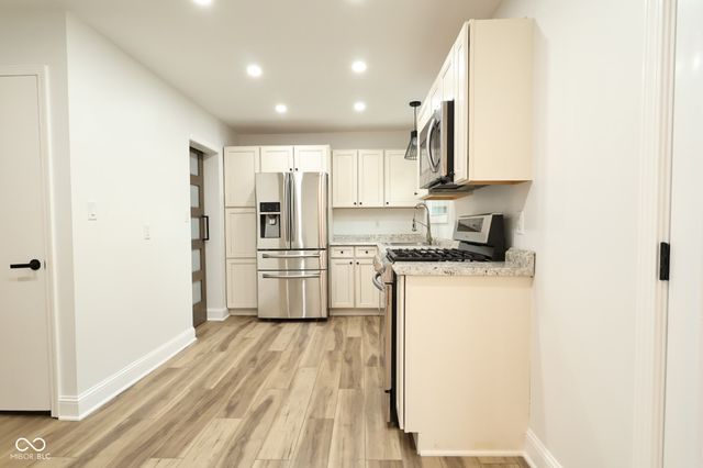 621 E 111th Street, Carmel, IN 46280