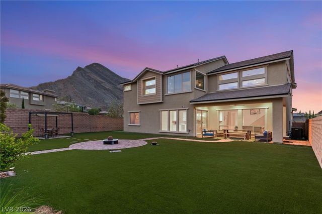 2720 Natural Rock Drive, Las Vegas, NV 89138