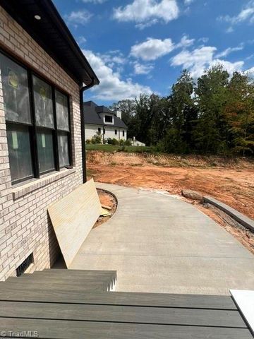 7603 Pemberley Drive, Oak Ridge, NC 27310