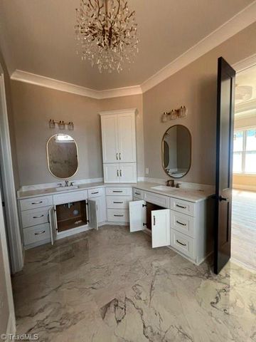 7603 Pemberley Drive, Oak Ridge, NC 27310