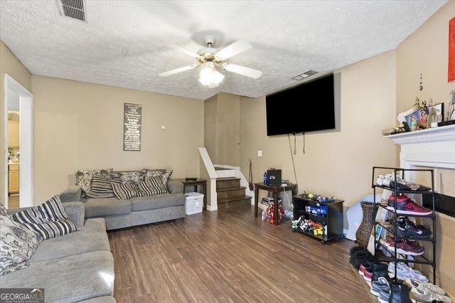 9269 Tee Trace, Riverdale, GA 30274