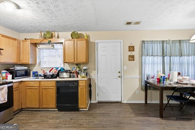 9269 Tee Trace, Riverdale, GA 30274