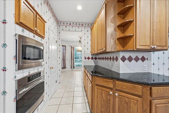8700 Wafer Ash WAY, Austin, TX 78750