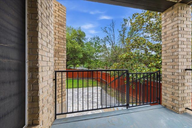 8700 Wafer Ash WAY, Austin, TX 78750