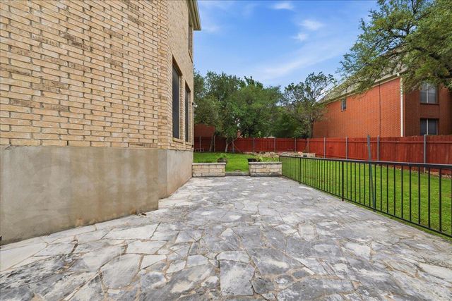 8700 Wafer Ash WAY, Austin, TX 78750