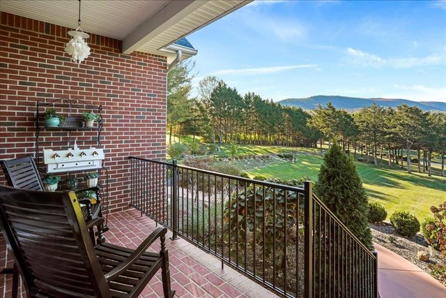 40 BIRDSONG LN, Edinburg, VA 22824