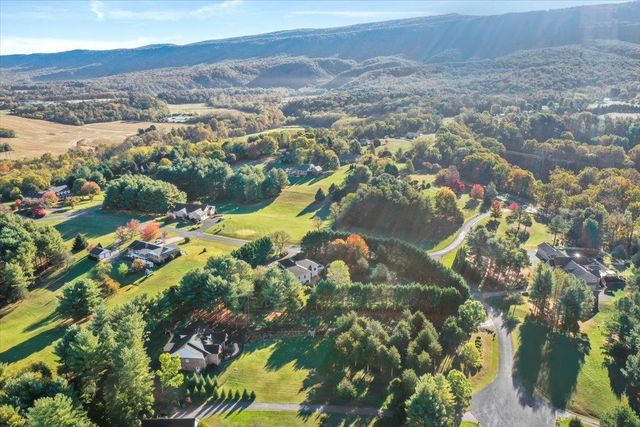 40 BIRDSONG LN, Edinburg, VA 22824