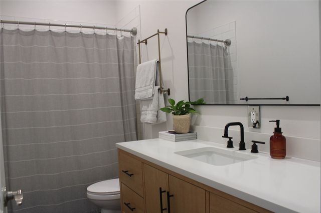 330 Austin Avenue 310, Waco, TX 76701