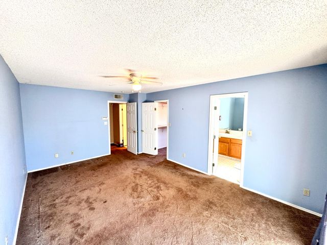 6574 N Delbert Avenue, Fresno, CA 93722