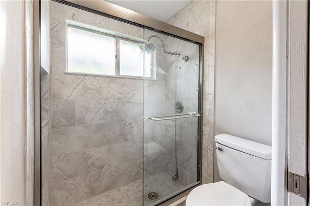 6468 Royal Woods DR, Fort Myers, FL 33908