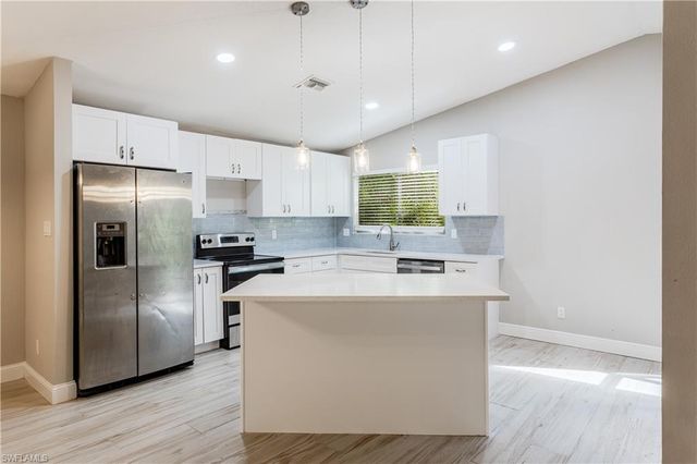 6468 Royal Woods DR, Fort Myers, FL 33908