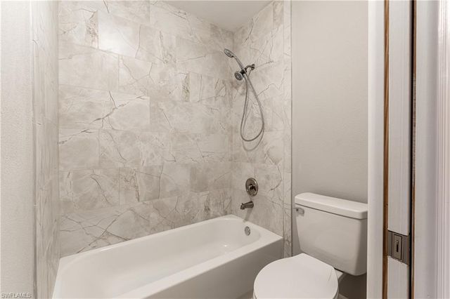 6468 Royal Woods DR, Fort Myers, FL 33908