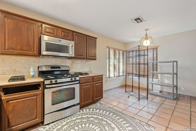 6727 Mary Todd, San Antonio, TX 78240