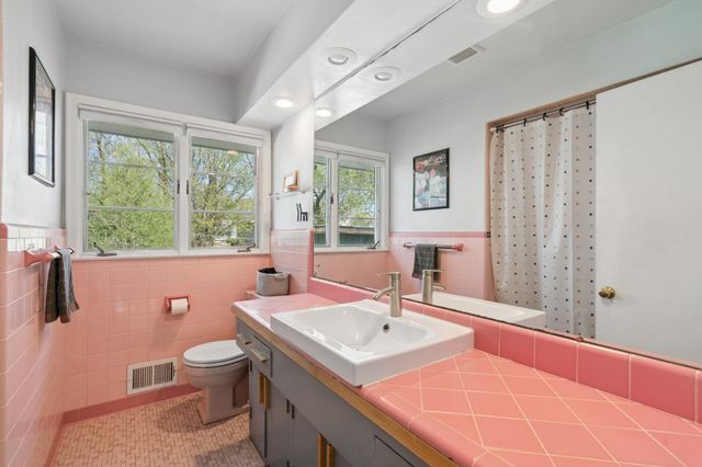 5309 Newton Avenue S, Minneapolis, MN 55419
